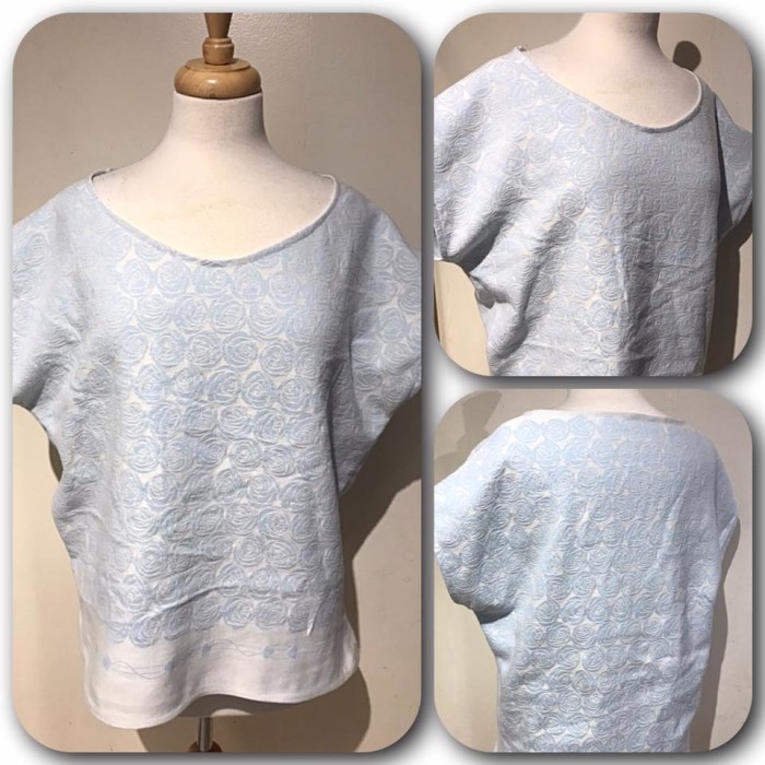 Oscha Blue Roses Blouse S/M Oscha Blue Roses Blouse S/M